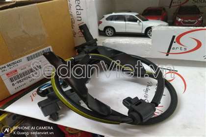 Cảm biến ABS trước phải 8982924320