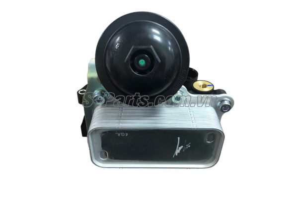 Cụm két sinh hàn nhớt động cơ 8983024083
