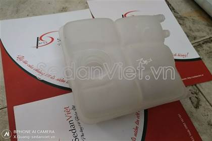 Bình nước phu 8V618K218A