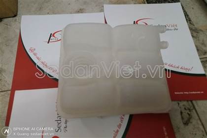 Bình nước phu 8V618K218A