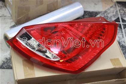 Đèn hậu 8A6113405A