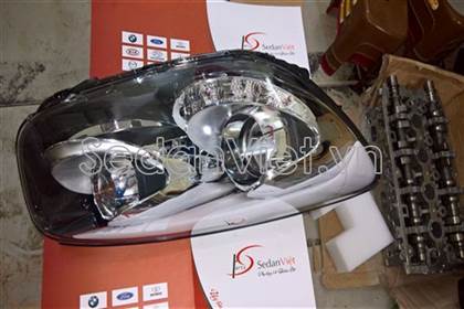 Vỏ đèn pha trái 921011Y301
