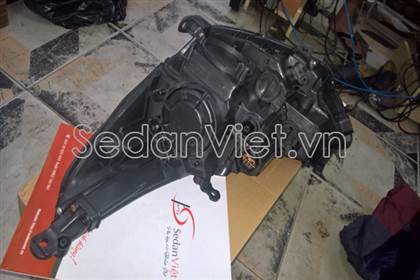 Vỏ đèn pha phải 921021V000