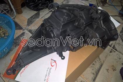 Vỏ đèn pha phải 921021V000