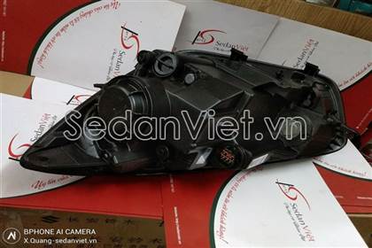 Vỏ đèn pha phải 921021Y530