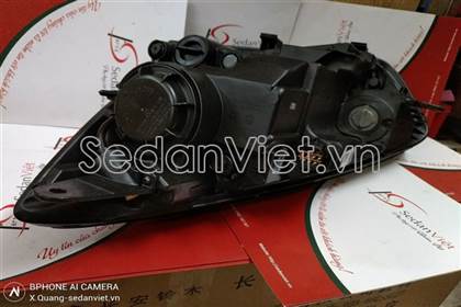Vỏ đèn pha phải 921021Y531
