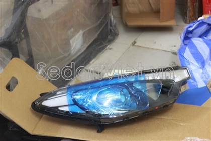 Vỏ đèn pha phải 92102A7070