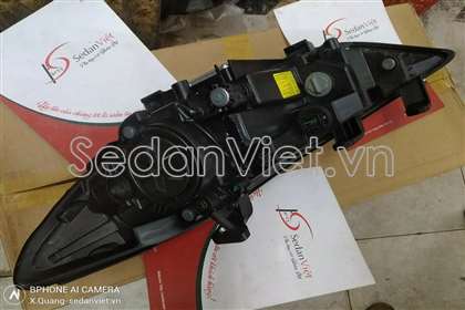 Vỏ đèn pha phải 92102F2430