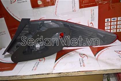 Đèn hậu trái 924011V000