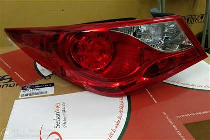 Đèn hậu ngoài trái 924013S100