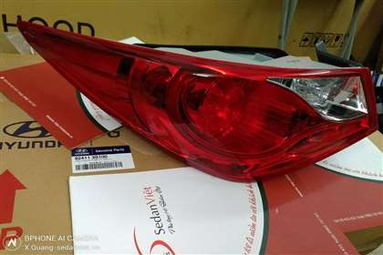 Đèn hậu ngoài trái 924013S120