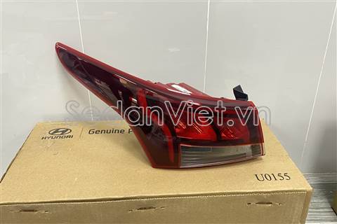 Đèn hậu ngoài trái 92401H6600