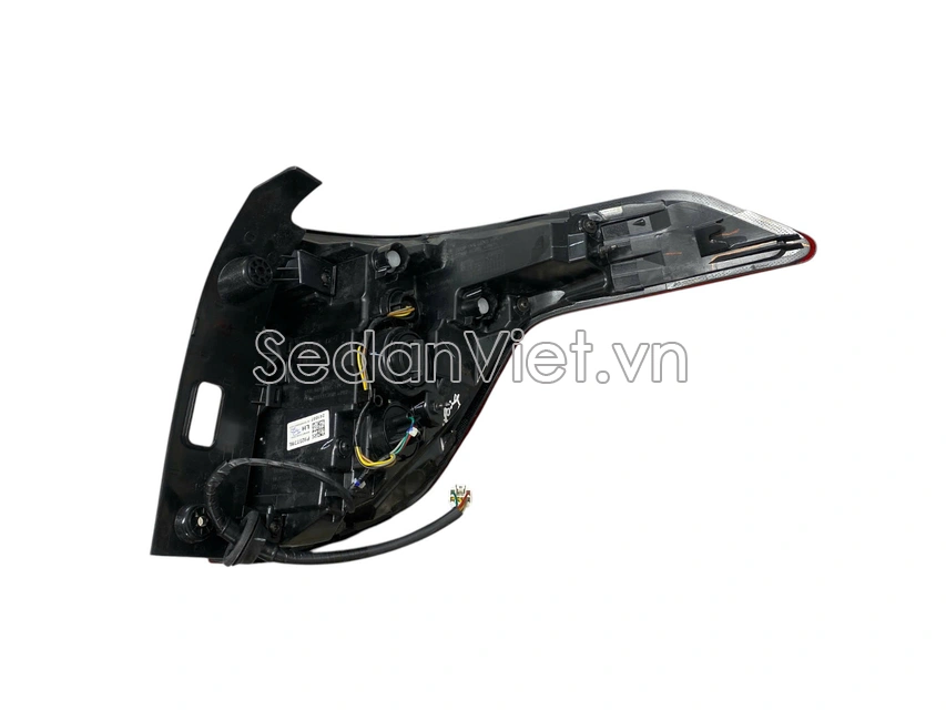 Đèn hậu 92401Q6700