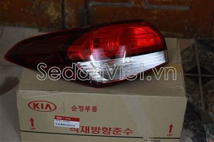 Đèn hậu ngoài trái 92401A7700