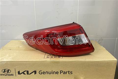 Đèn hậu ngoài trái 92401C1000