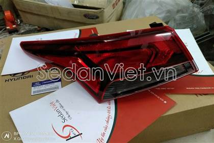 Đèn hậu ngoài trái 92401H6000