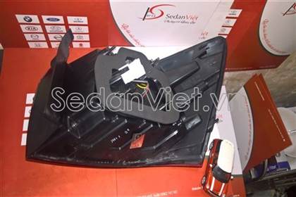 Đèn hậu ngoài phải 924021W050