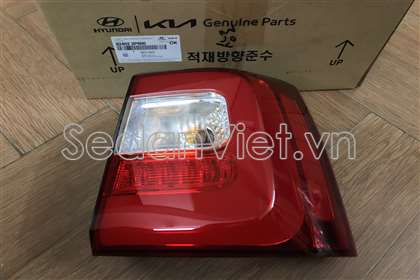 Đèn hậu ngoài phải 924022P600