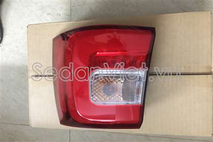 Đèn hậu ngoài phải 924022P610