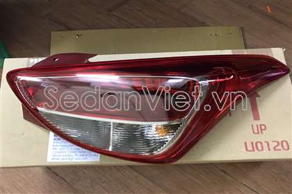 Đèn hậu phải 92402B4000