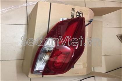 Đèn hậu ngoài phải Hyundai Elantra 2016-2018