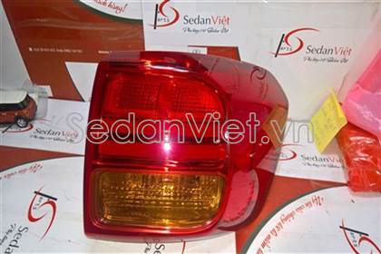 Đèn hậu ngoài phải 92402A9110