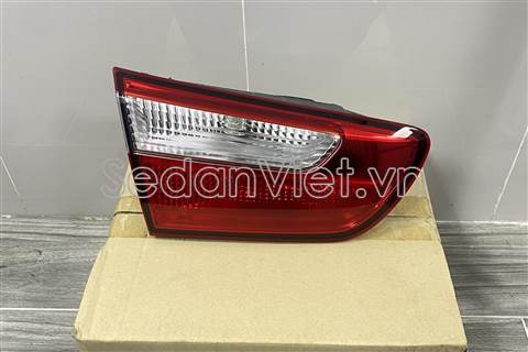 Đèn hậu trong trái 924031W000