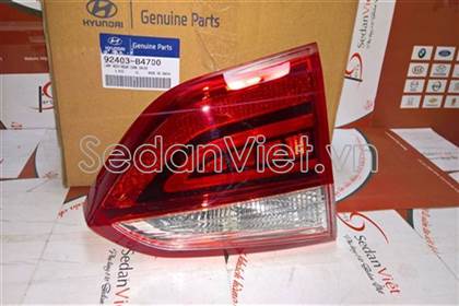 Đèn hậu trong trái 92403B4700