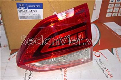 Đèn hậu trong trái 92403B4700