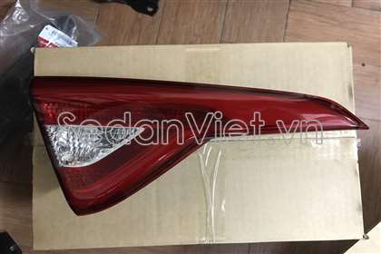 Đèn hậu trong trái Hyundai sonata 2015