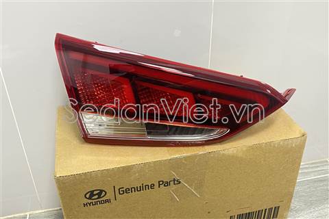 Đèn hậu trong trái 92403H6600