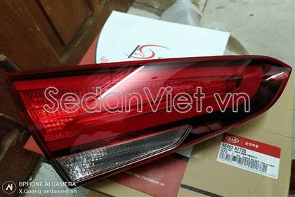 Đèn hậu trong trái 92403A7700