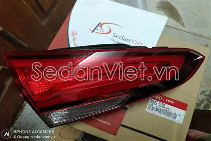 Đèn hậu trong trái 92403A7700
