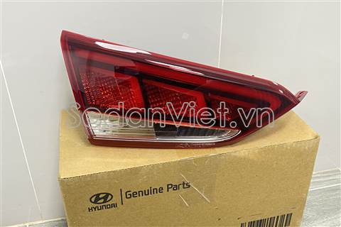 Đèn hậu trong trái Hyundai Accent 2021-2024