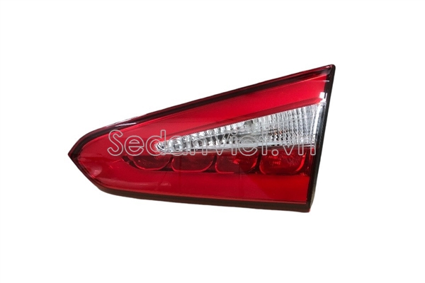Đèn hậu trong phải 92404A7300