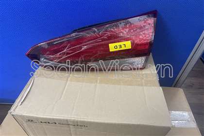 Đèn hậu trong phải