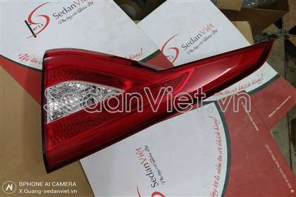 Đèn hậu trong phải 92404C1030