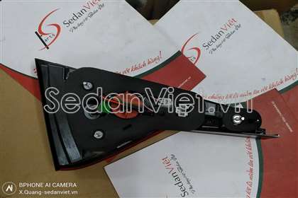 Đèn hậu trong phải 92404C1030
