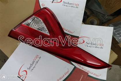 Đèn hậu trong phải 92404C1030