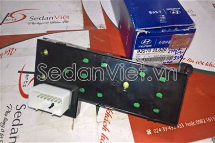 Công tắc lên xuống kính tổng 935702L020