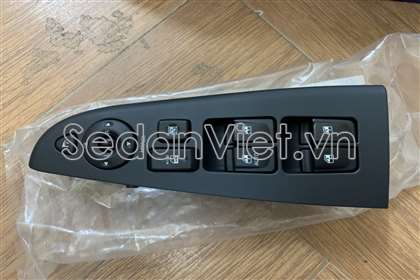 Công tắc lên xuống kính tổng 935702H000