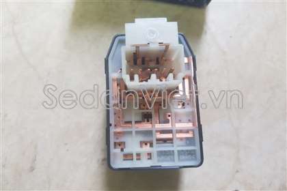Công tắc chỉnh gương 935733S100RY