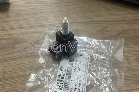 Công tắc chân phanh Hyundai Genesis 2014-2016