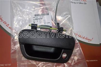Tay mở cửa ngoài trước 95212187