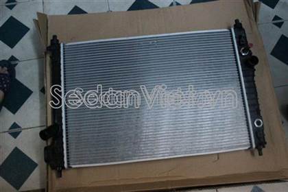Két nước Daewoo Gentra X 2010-2012