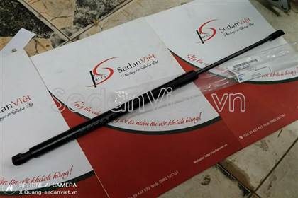 Ti chống cốp hậu 95326923