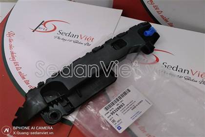 Nẹp cài cản trước 95328893