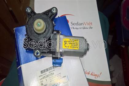 Motor lên xuống kính cánh cửa trước 95391354