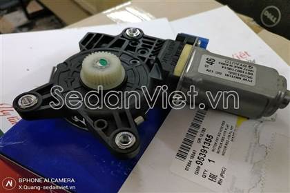 Motor lên xuống kính cánh cửa sau trái 95391355