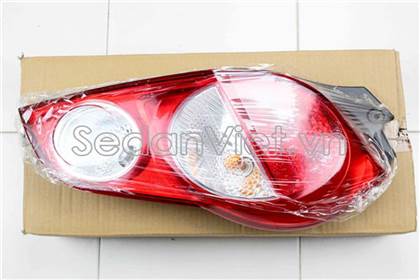 Đèn hậu phải 95392475
